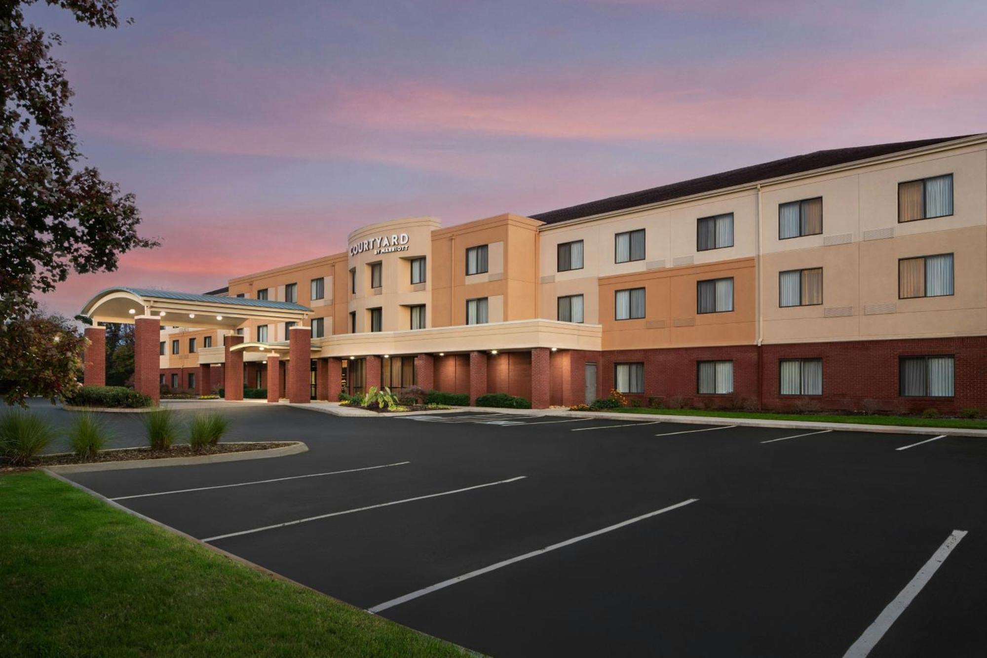 Courtyard By Marriott Knoxville Airport Алкоа Екстериор снимка