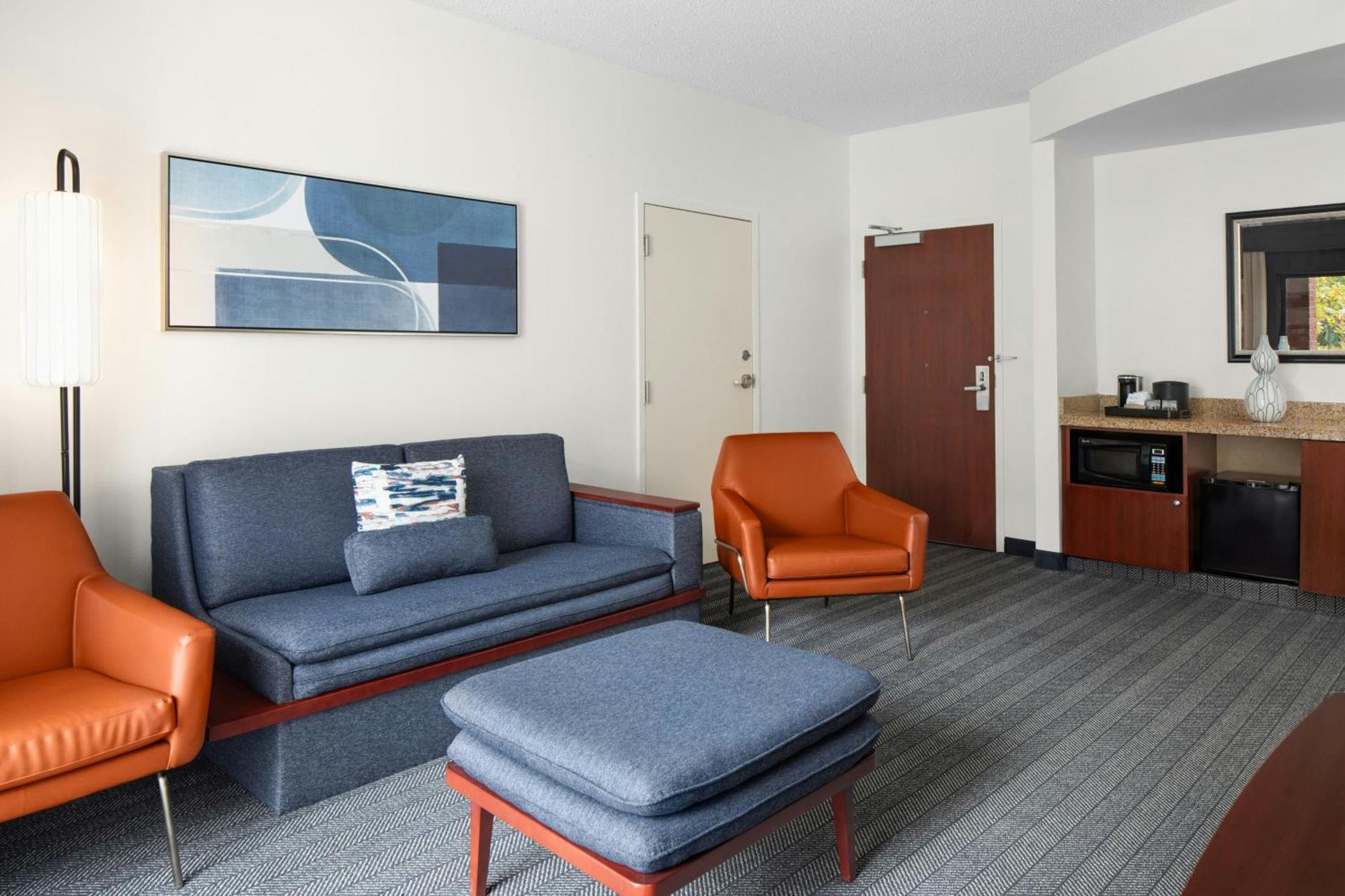Courtyard By Marriott Knoxville Airport Алкоа Екстериор снимка