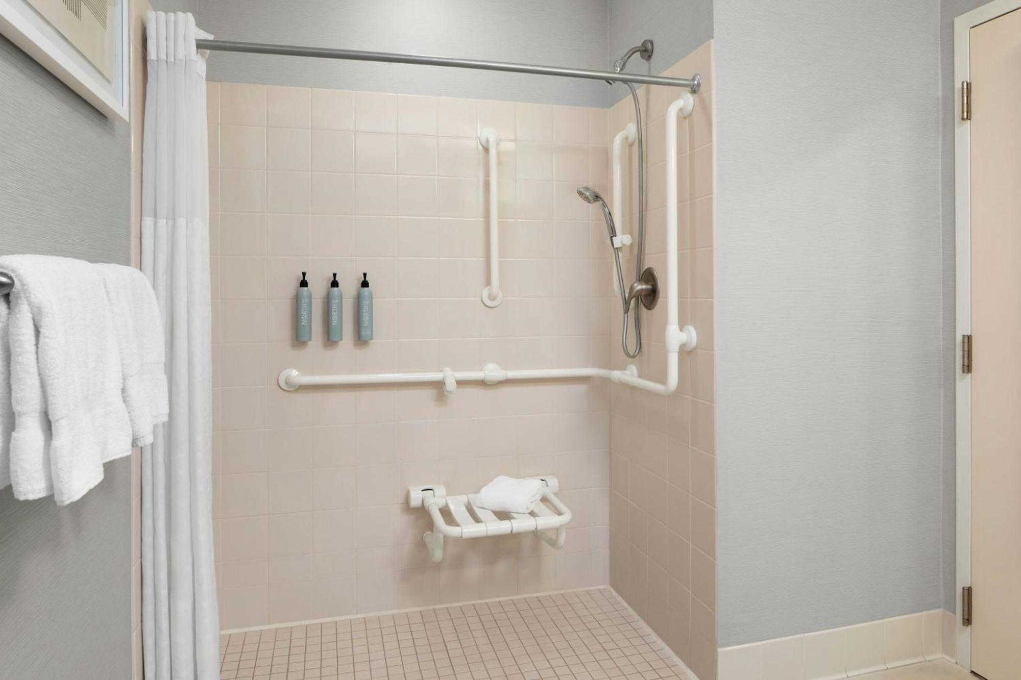 Courtyard By Marriott Knoxville Airport Алкоа Екстериор снимка